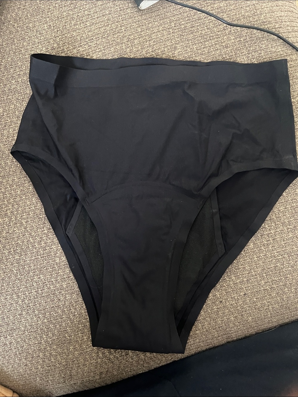 Knix Black Seamless High-Waist Briefs size smalls